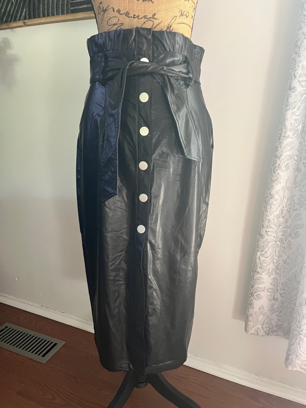 SHEIN Black Faux Leather Paperbag Midi Skirt with Button Front